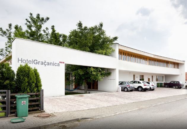Hotel Gracanica Экстерьер фото